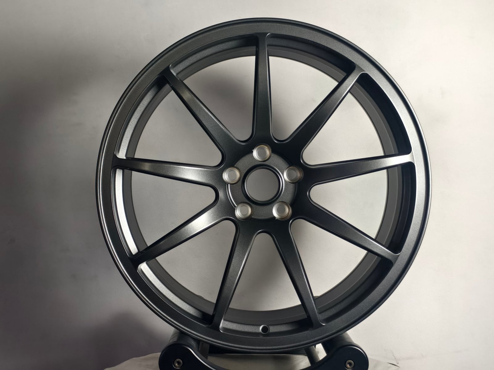 Manufacturer with 20+ years of experience: Custom lightweight, high-performance forged racing wheels and 6061-T6 alloy rims (17–21 inches).