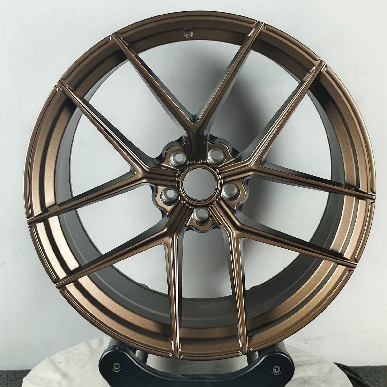 18, 19, and 20-inch forged wheels for Jetour Shanhai T2 – lightweight aerospace-grade aluminum.