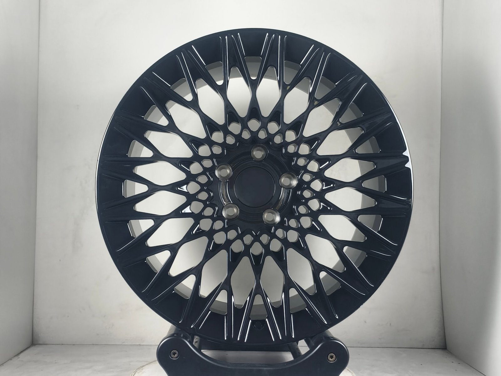 DOT-certified forged wheel factory: 17/18-inch aftermarket wheels for BMW 3 Series and 5 Series.
