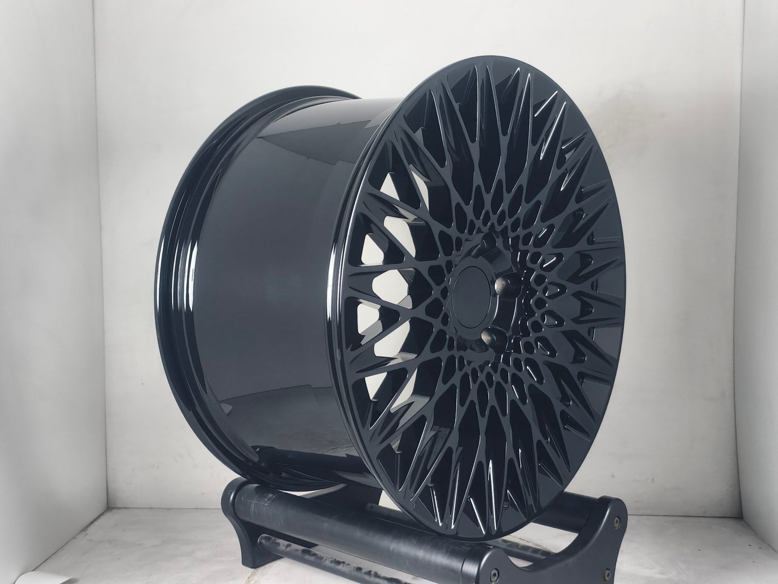 DOT-certified forged wheel factory: 17/18-inch aftermarket wheels for BMW 3 Series and 5 Series.